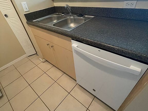 4th image of 4200 San Marino Blvd APT 104