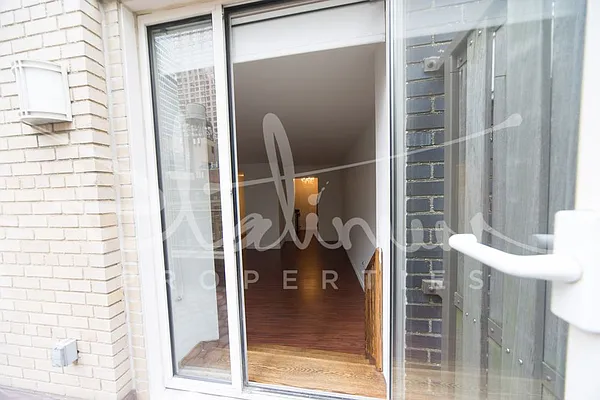 Rented by Platinum Forbes Global Properties | media 15