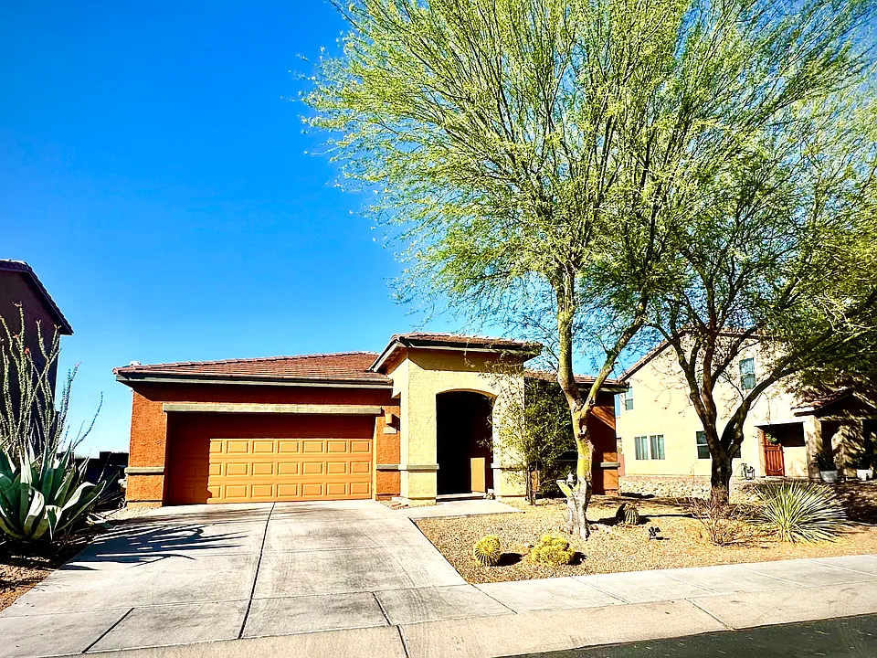 1145 E Madera Grove Ln
