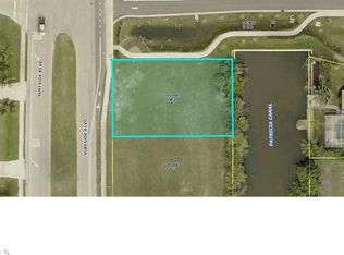 2501 Surfside Blvd, Cape Coral, FL 33914