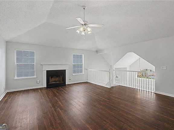 5th image of 2906 Crest Ridge Ct SW
