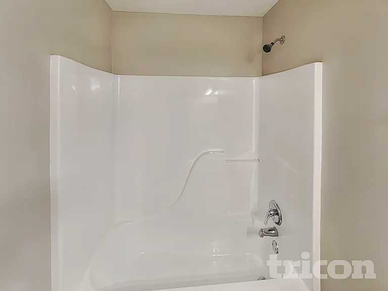 66 Justin Dr — Photo 12