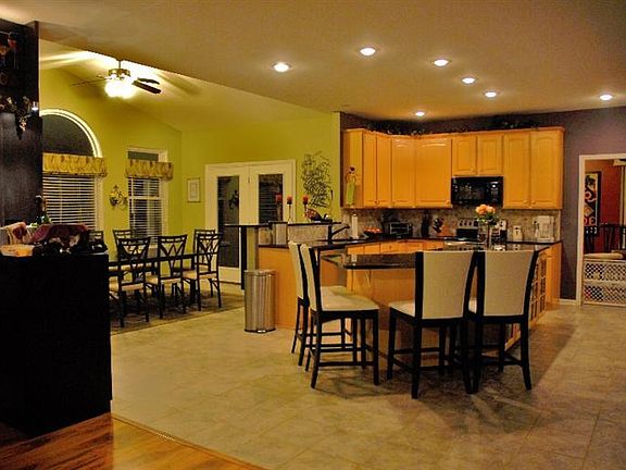 5th image of 5706 Selu Dr