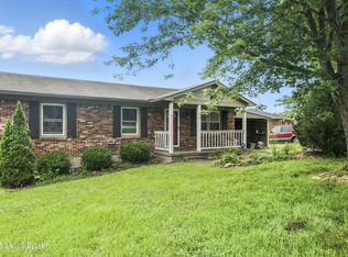 1306 Heatherbourne Dr, La Grange, KY 40031
