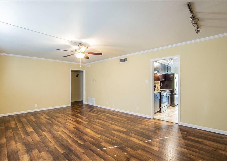 1st image of 5328 Balcones Dr APT G