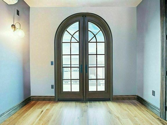 3rd image of 254 Palmetto St #3AC