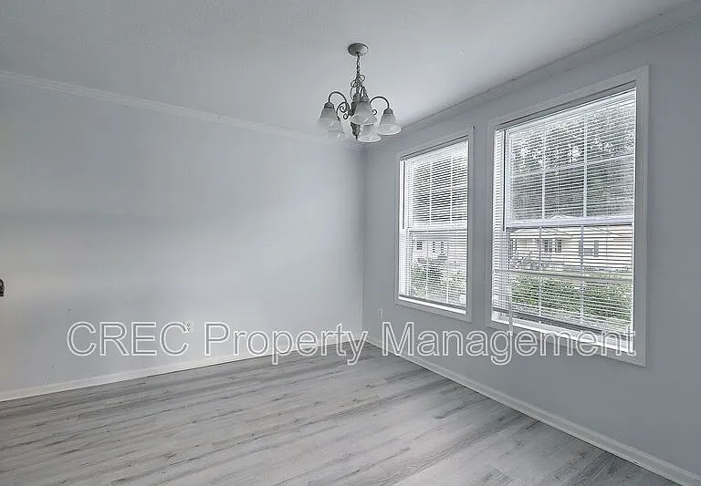 2533 Celestial Ct — Photo 8