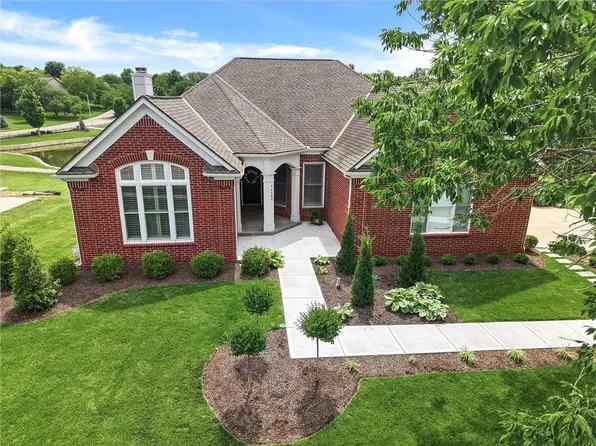 Howe Dr, Overland Park, KS 66224