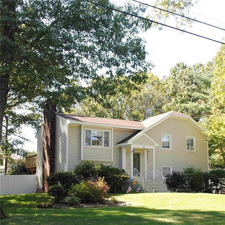 30 Peppermint Ln, Johnston, RI 02919 Zillow