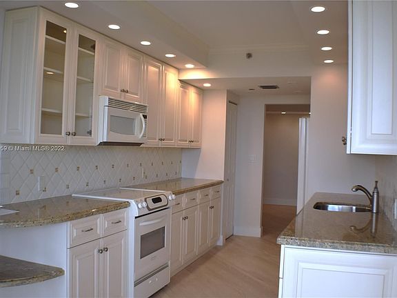 2nd image of 20281 E Country Club Dr APT 511