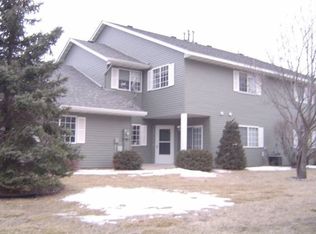16 Pleasant View Trl, North Mankato, MN 56003