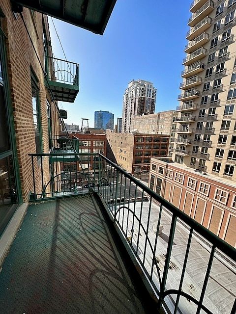 1st image of 1133 S Wabash Ave APT 704