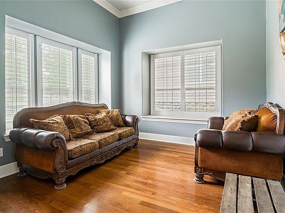 5th image of 912 Idlewild Ct