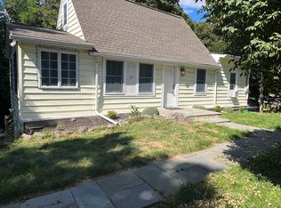 60 Fairfield Dr, New Fairfield, CT 06812