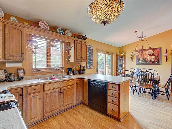3rd image of 3412 Candlewood Dr