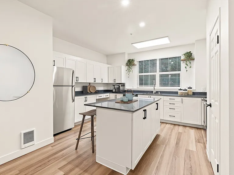 Bella Vista — Photo 3