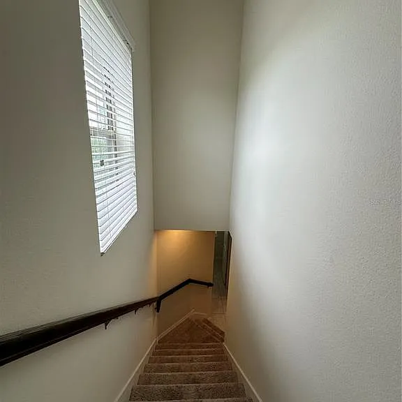 527 Piazza Point — Photo 57