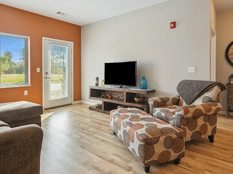 Deer Ridge Apartment Homes — Photo 5