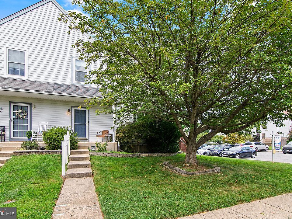 1st image of 457 Darby Ln
