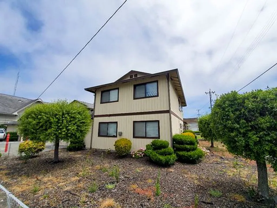 124 W Washington St #819