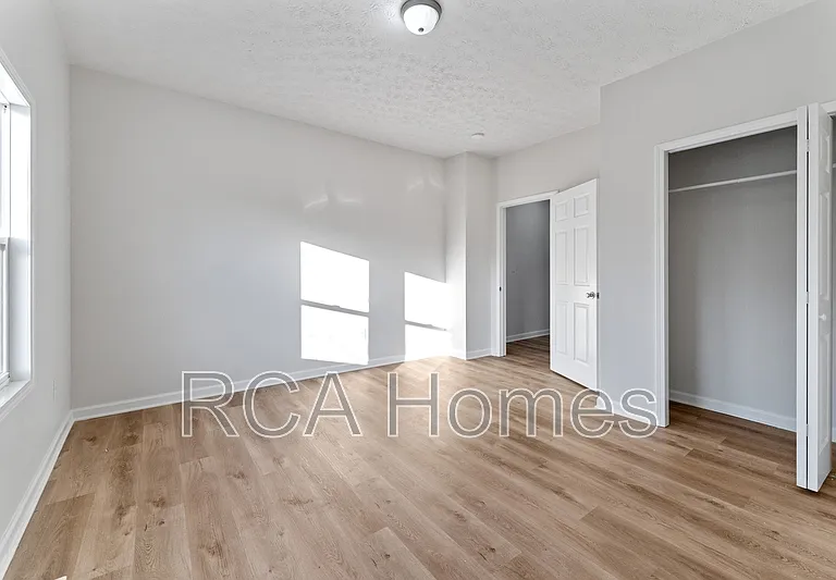 21 N Gray St #N — Photo 5