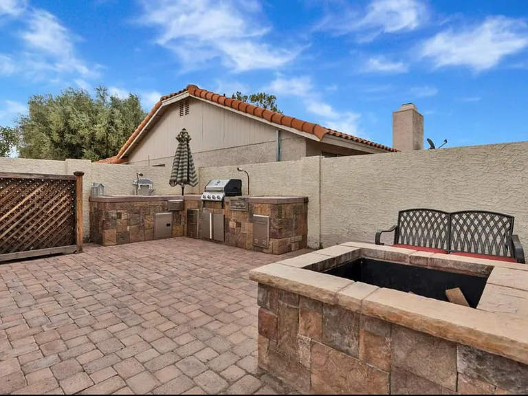 5609 E Greenway Cir — Photo 20