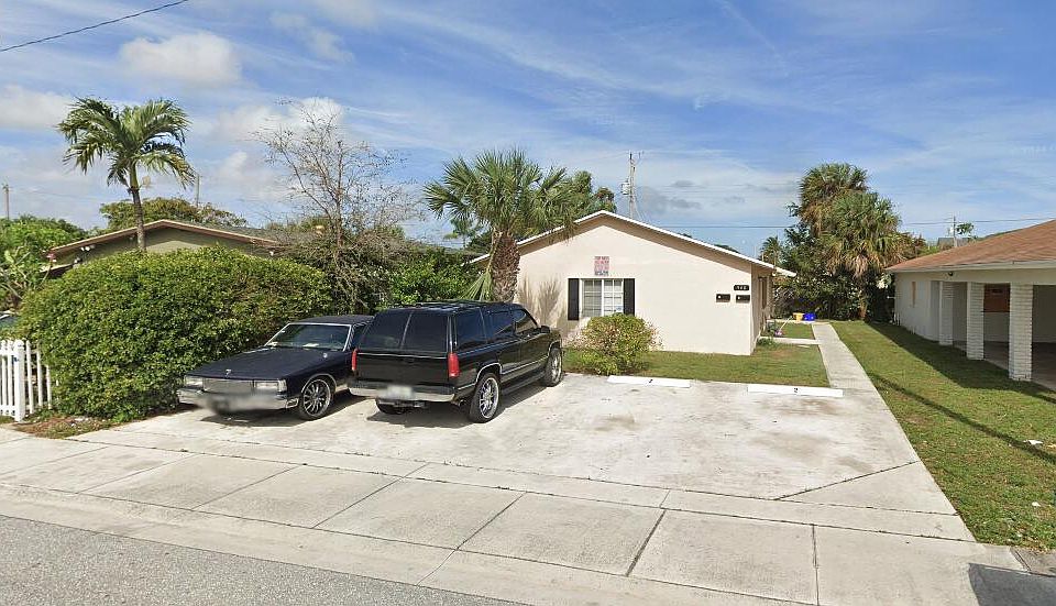 1st image of 940 W 36th Street #1