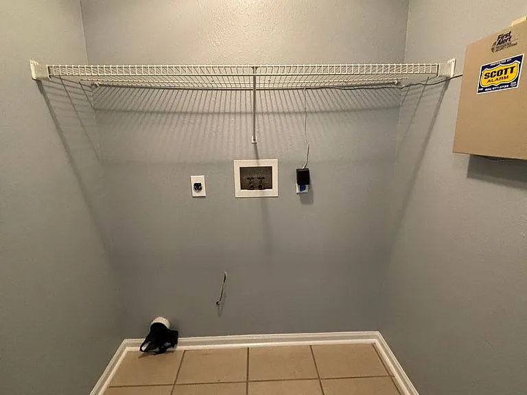 6903 Ross Dr — Photo 11
