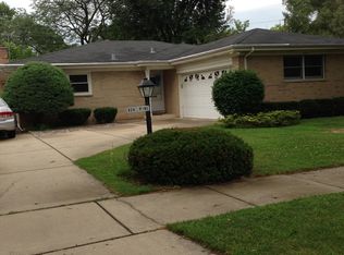 624 Pine St, Wilmette, IL