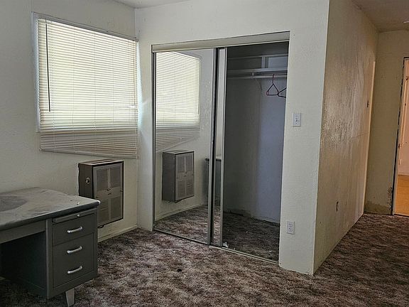 5th image of 1523 S Avenue F
