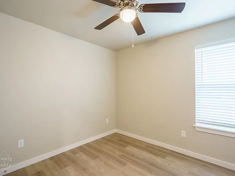 6120 Princess Ln — Photo 17