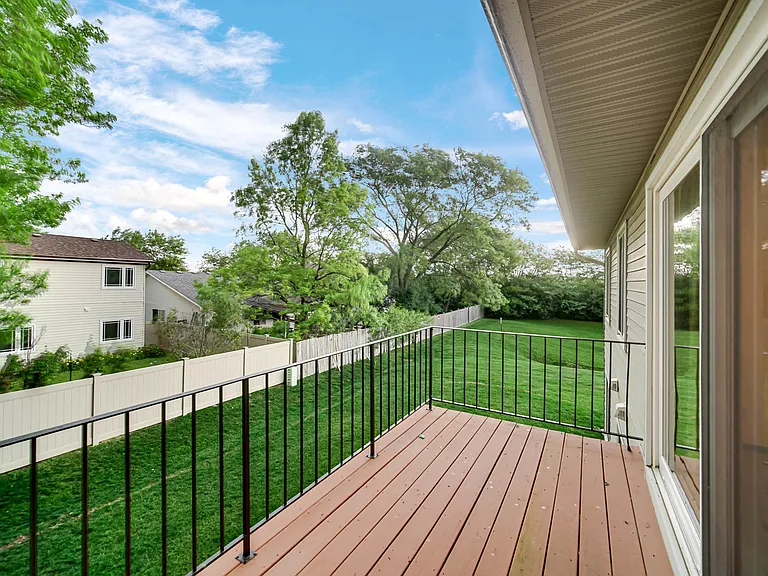 7000 Newport Dr #204 — Photo 16