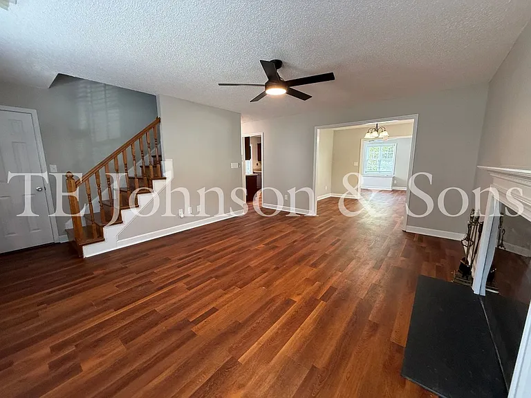 1878 Camden Forest Dr — Photo 3