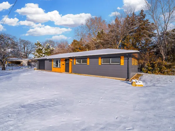 501 N Dexter Ave, Valley Center, KS 67147