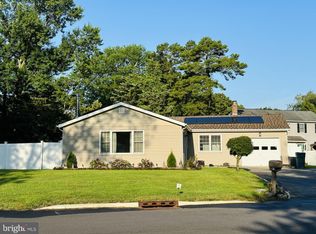 46 Tradewinds Dr, Tuckerton, NJ 08087