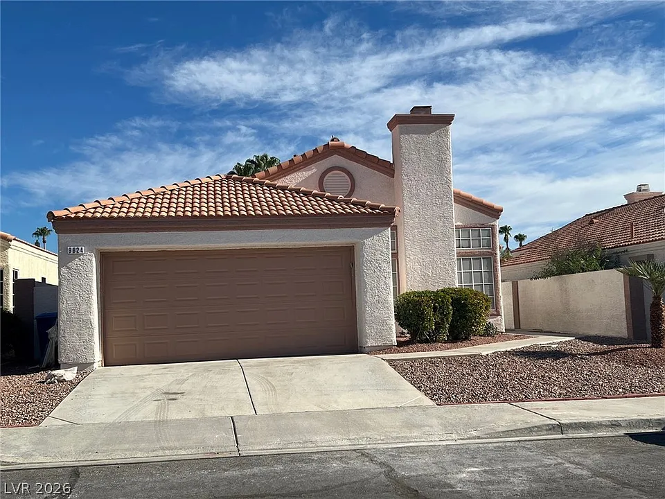 9824 Cross Creek Way