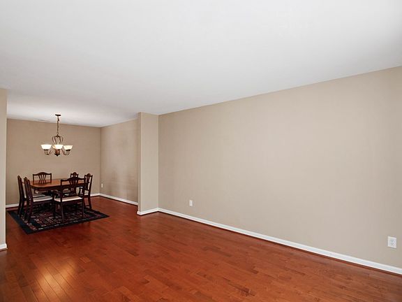 3rd image of 1302 Legacy Greene Ave