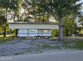 431 Pevahouse Camp Cir, Decaturville, TN 38329