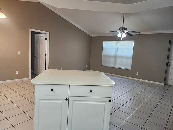 5th image of 1707 SW 2nd Ter