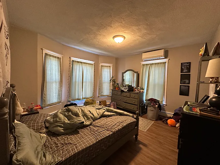 899 Hancock St — Photo 19