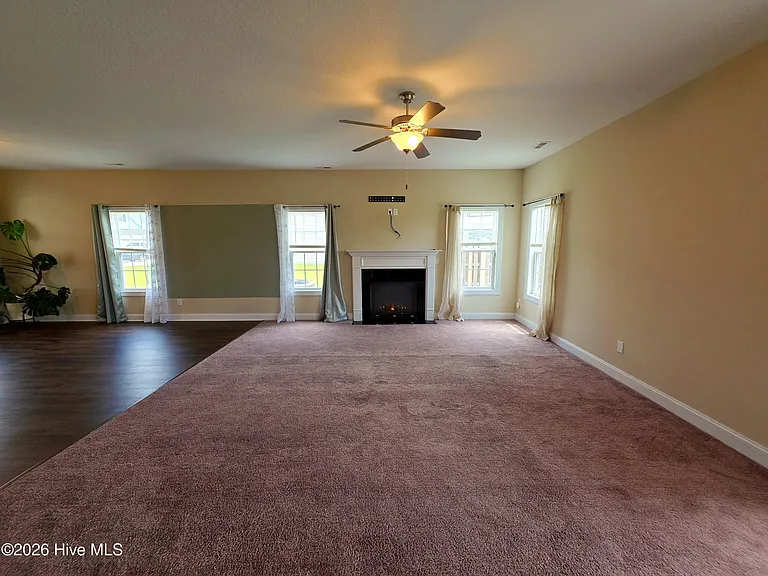 406 Tyrrell Trl — Photo 8