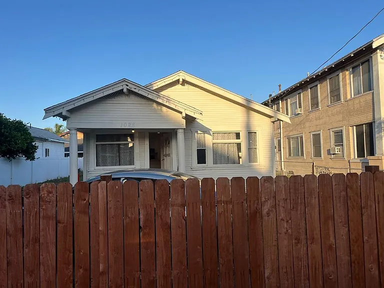 1028 Broad Ave — Photo 8