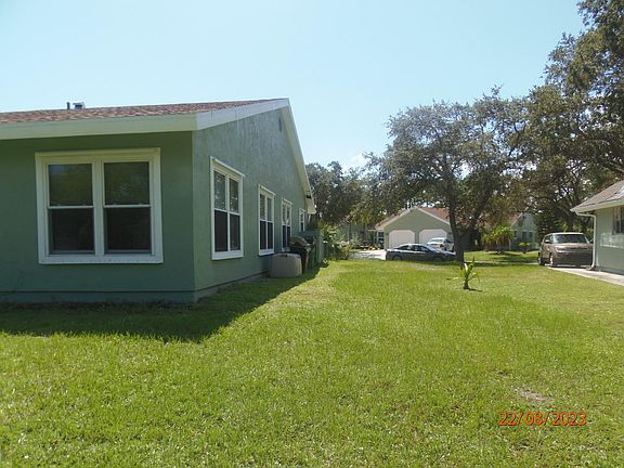3rd image of 1350 SE Rivergreen Circle