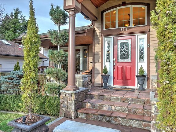 Spacious and welcoming covered front porch to greet your guests.