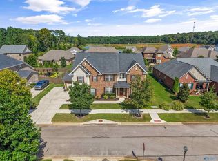 5 Brown Tulip Dr SW, Huntsville, AL 35824