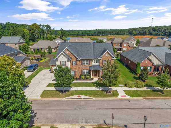 5 Brown Tulip Dr SW, Huntsville, AL 35824