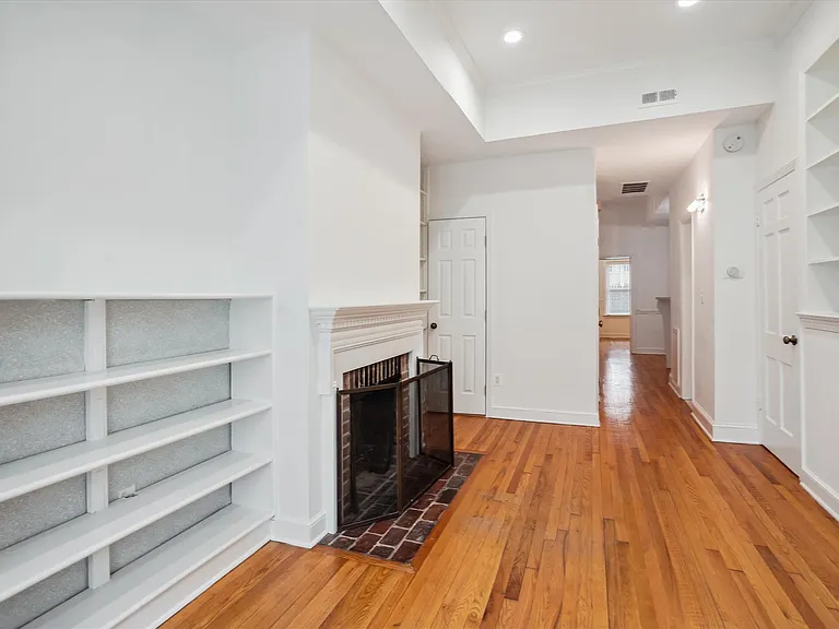 2431 I St NW #A — Photo 4