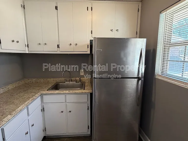 1502 Waverly Way #C-2 — Photo 9