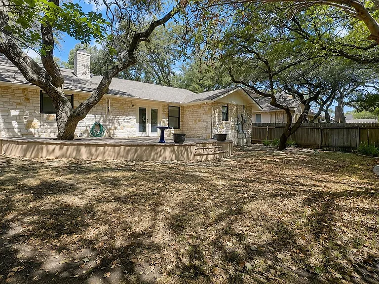 5837 Secrest Dr — Photo 16