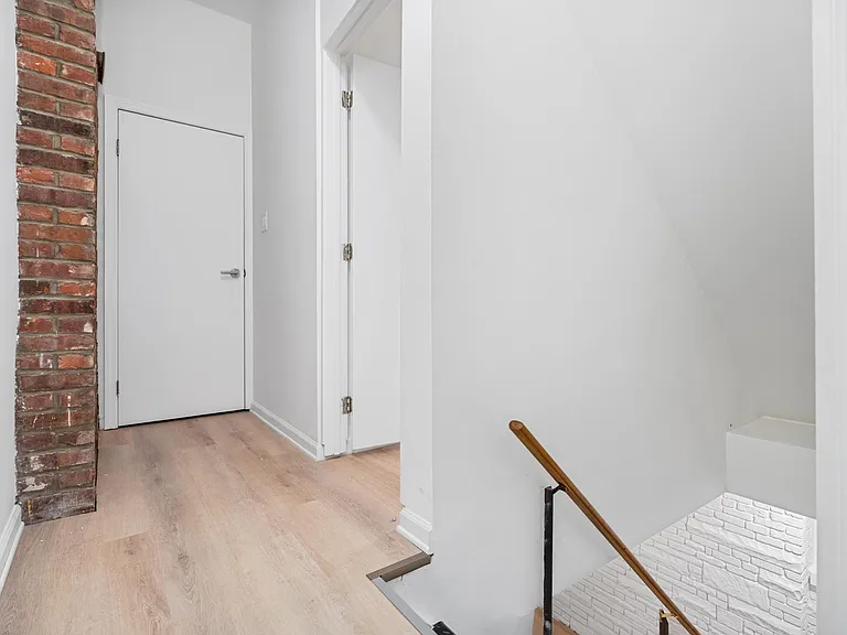 3401 Butler St #R1 — Photo 17